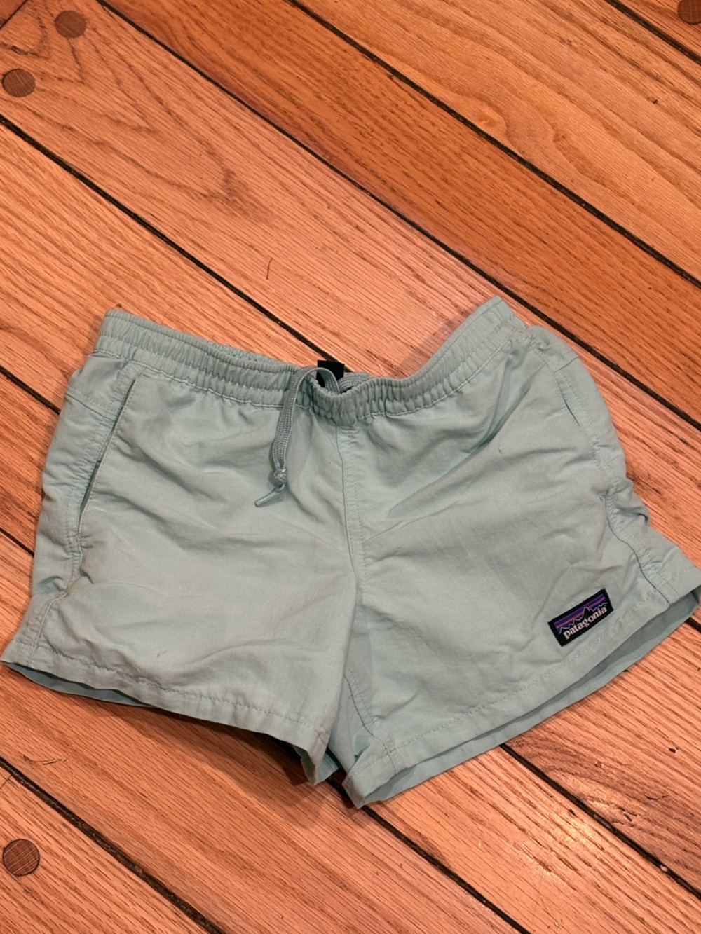 Patagonia Youth Outdoors Mint Green Baggies Athletic Shorts size medium